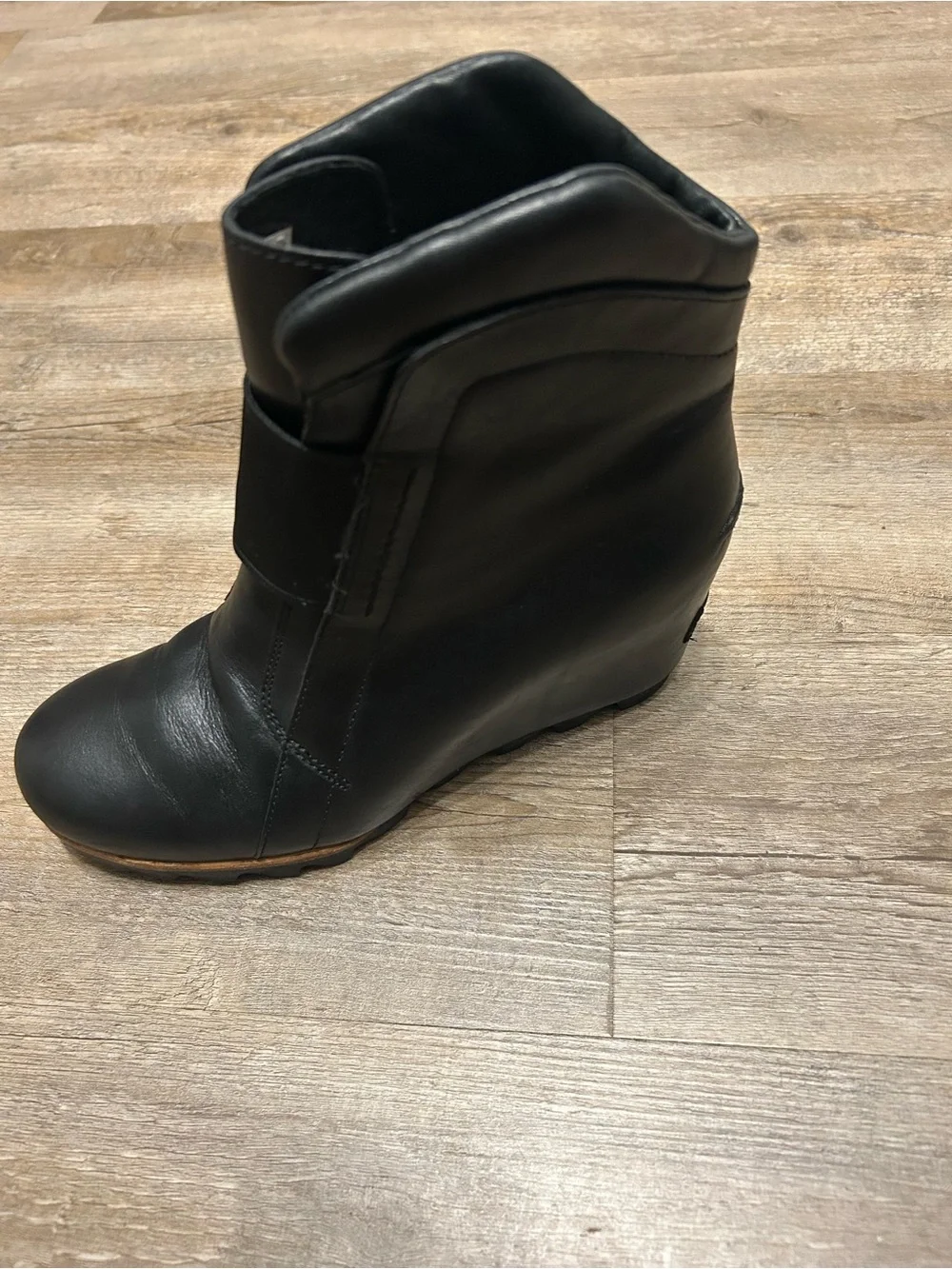 Sorel Fiona Joan Of Artic Women’s Size 7 Black Leather Wedge Ankle Boots